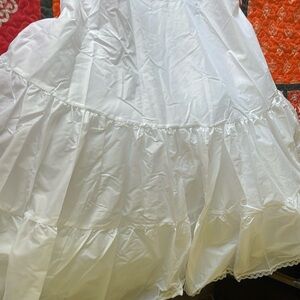 New crinoline for quinceañeras or for a bride Size 10
